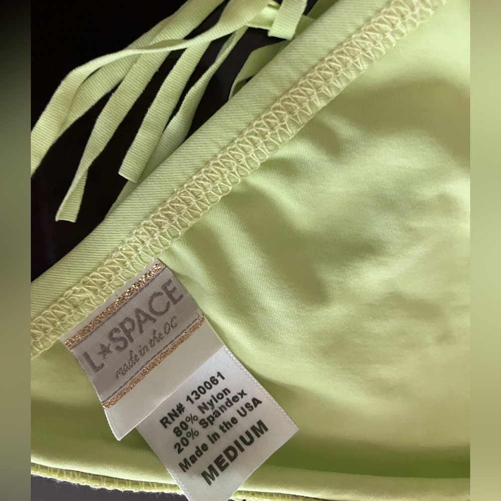 L⭐️Space triangle Fringe Bikini Top - Picture 4 of 6